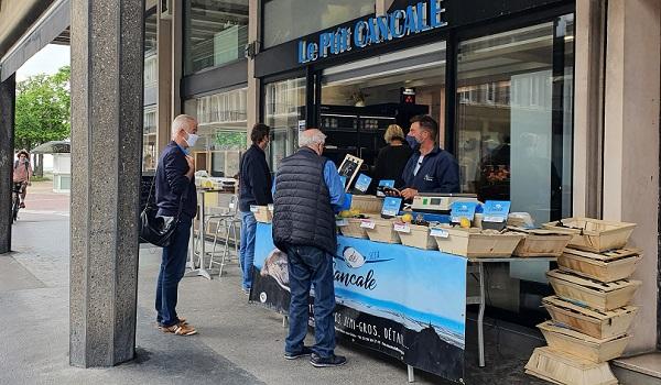 Vente d'huîtres au Au Ptit Cancale 